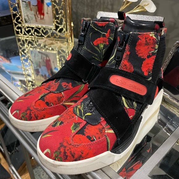 Authentic D&G - Picture 6 of 6